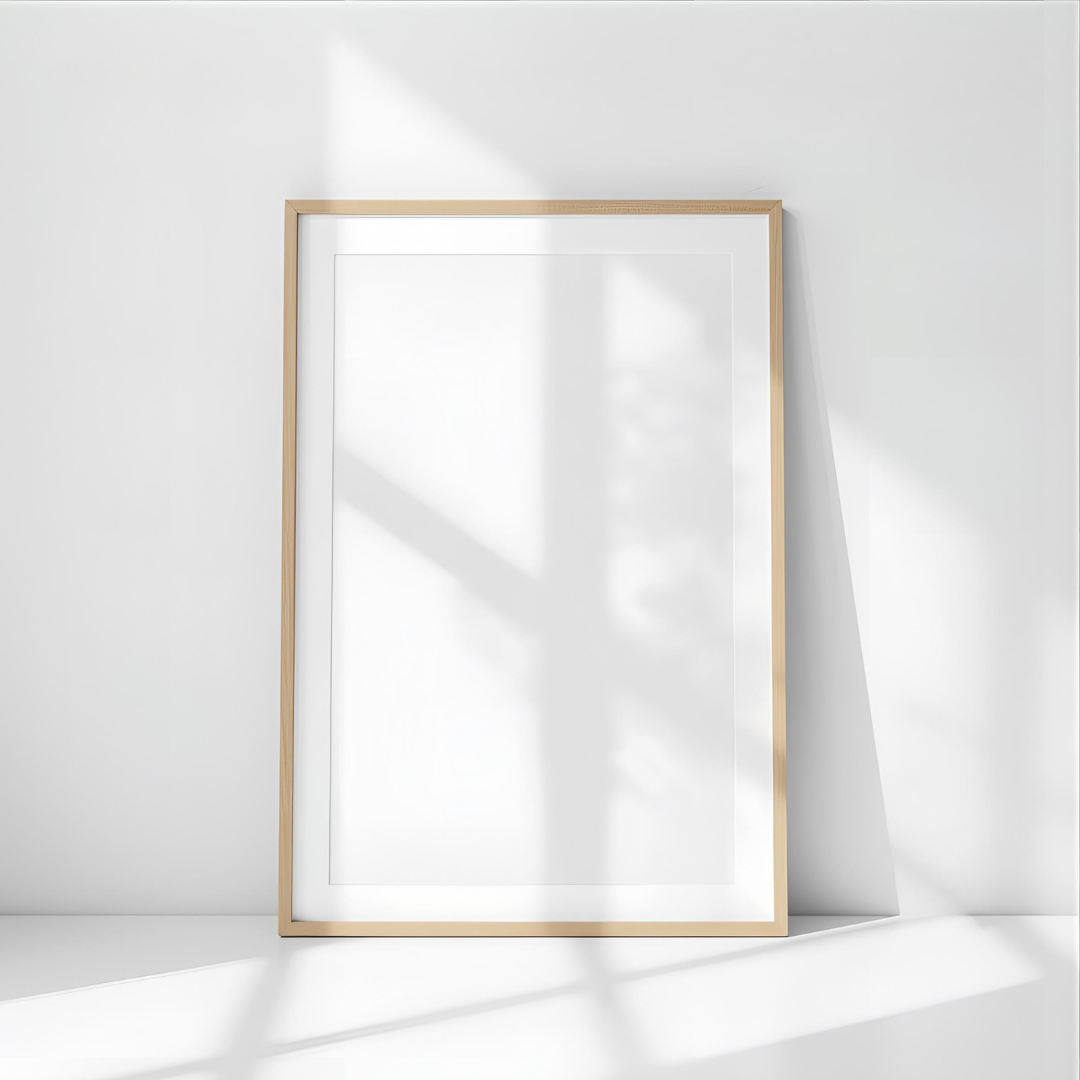 SOLENE – Textured Statement Frame